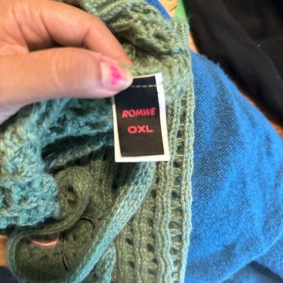 Romwe Kawaii Plus Size Summer Crochet Frog Design Cami Knit Top - Picture 5 of 6